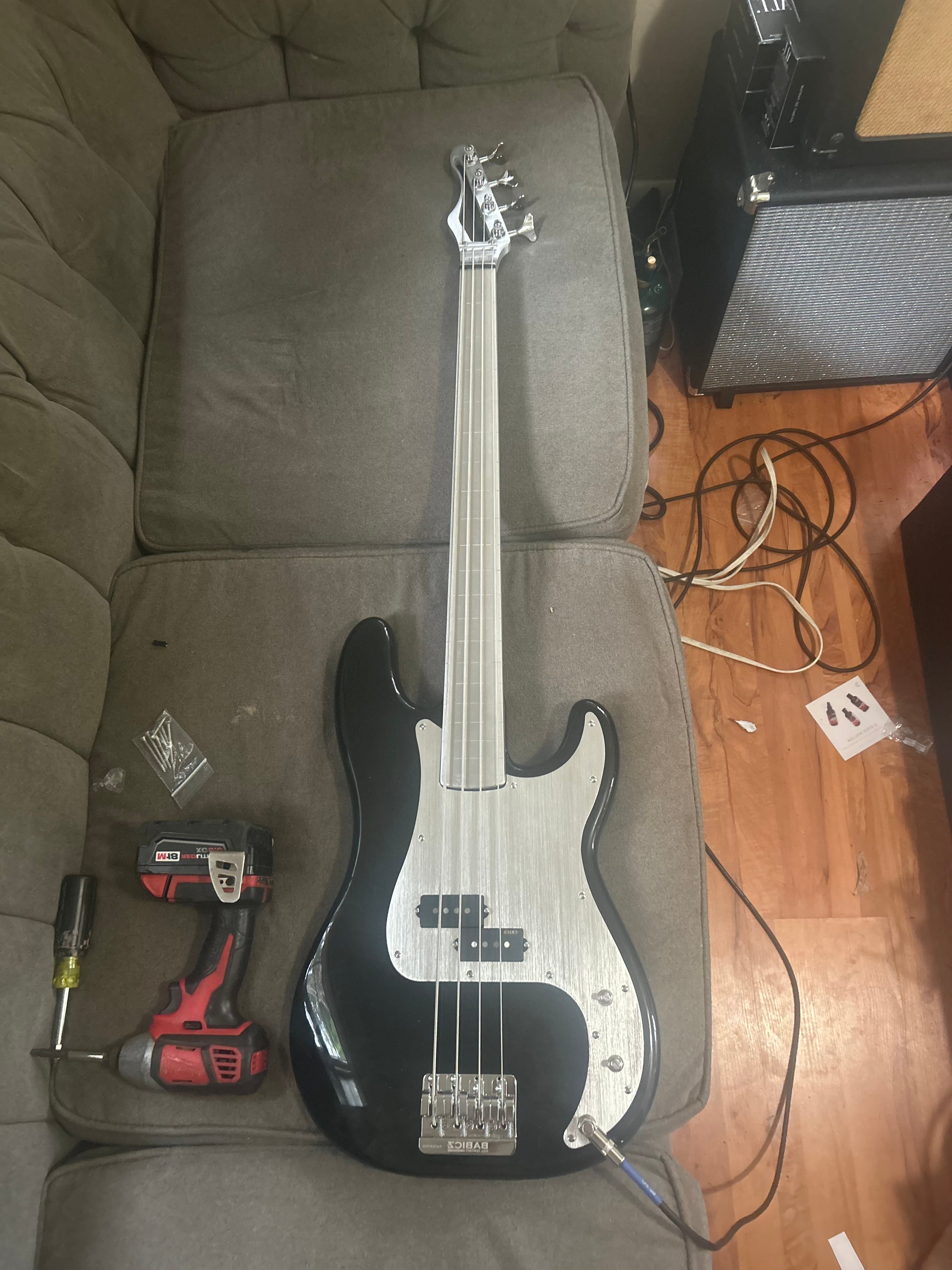 Squier fretless 2024 p bass